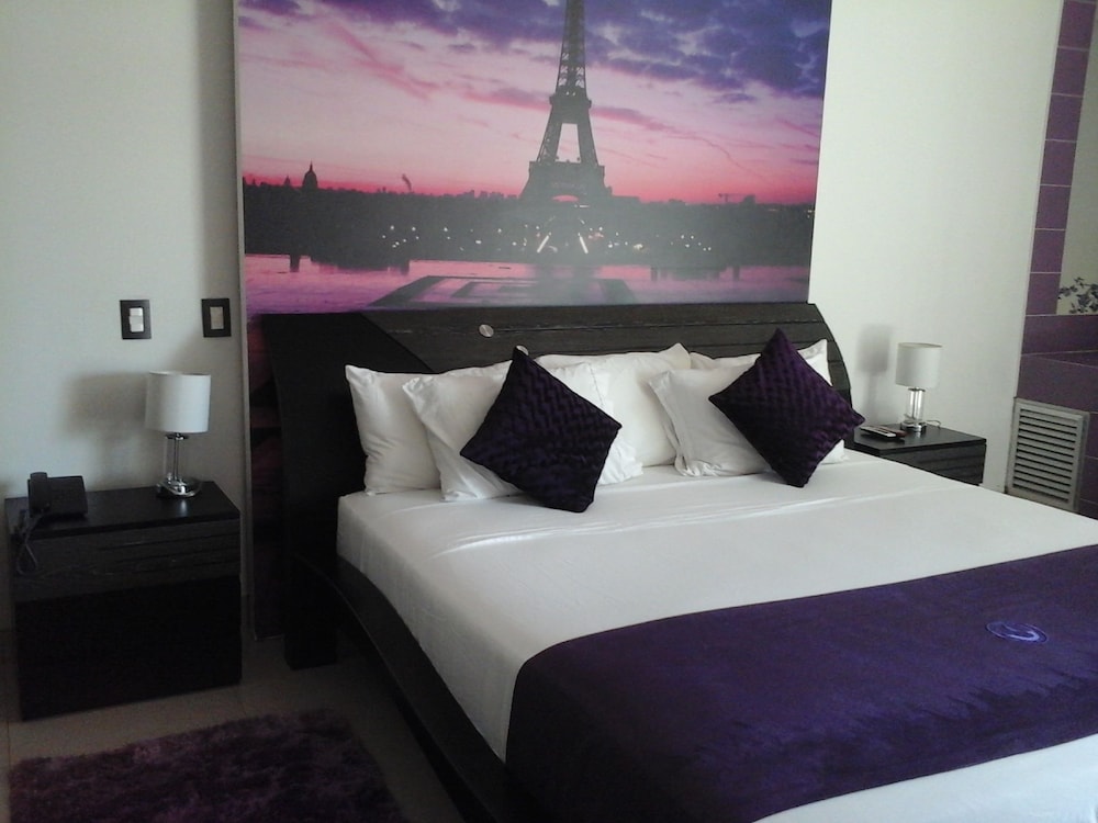 Presidential Suite, 1 King Bed, Non Smoking photo 2