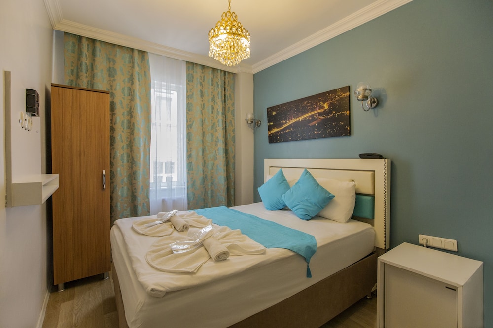 Standard Room photo 2