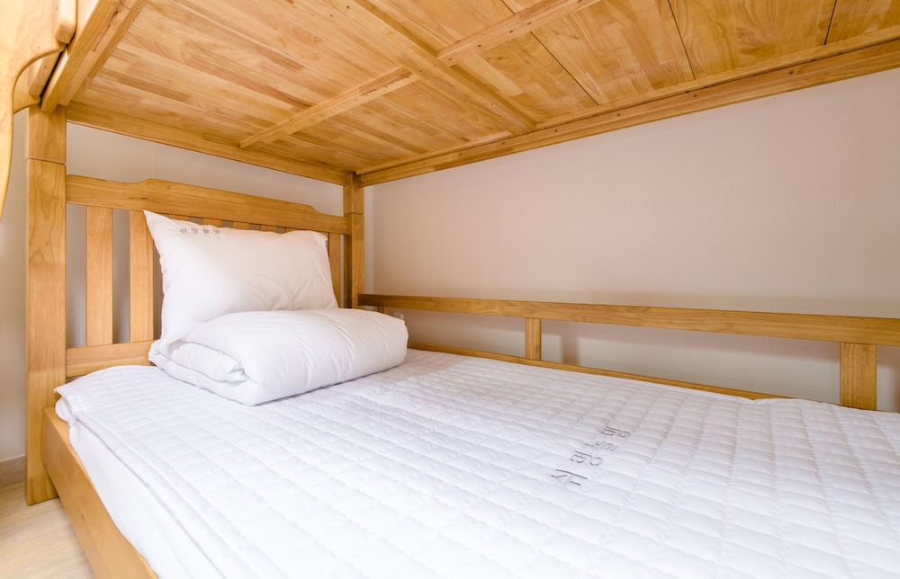Shared Dormitory, Men only, Non Smoking, Balcony photo 3