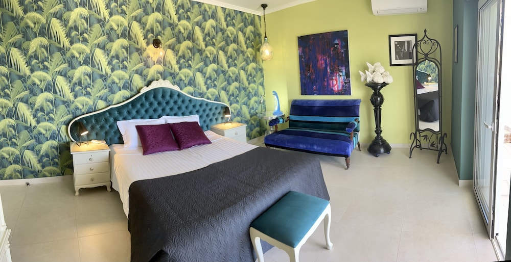 Superior Double Room, Partial Sea View