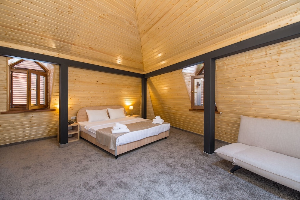 Deluxe Double Room, 1 King Bed (name) photo 2