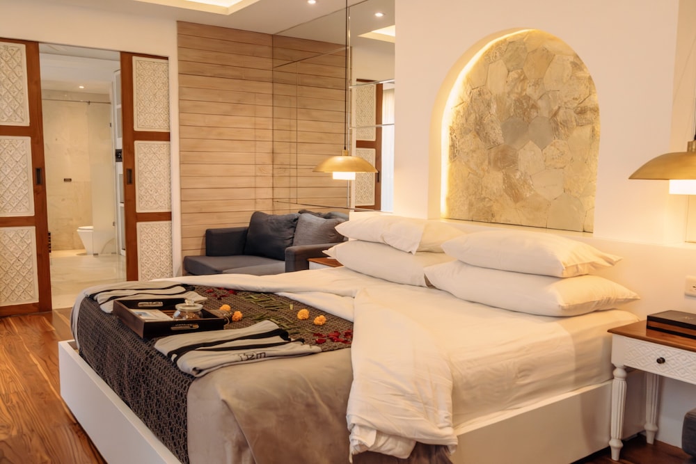 Royal 1 Bedroom Villa with Private Jetted Pool