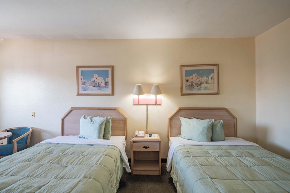 Standard Double Room, 2 Double Beds, City View