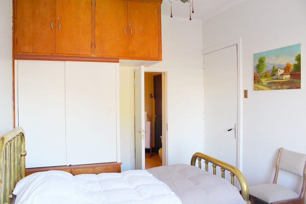 Standard Twin Room, Private Bathroom photo 3