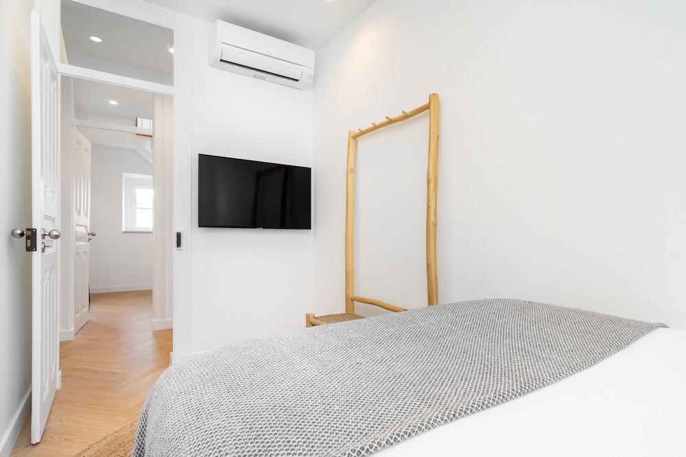 Apartment, 4 Bedrooms, Non Smoking