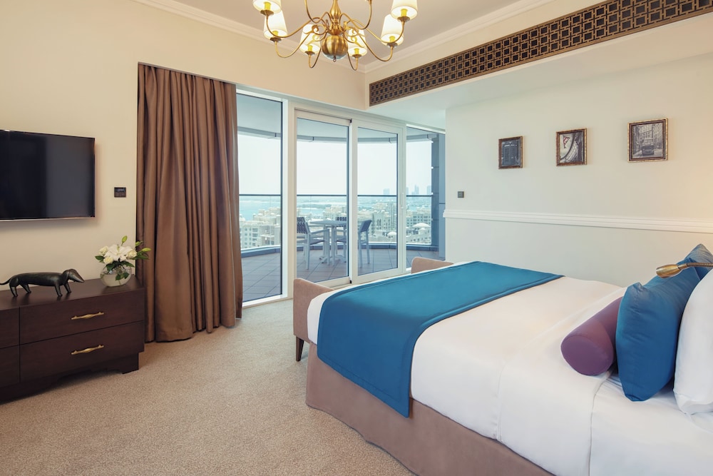 Premium Suite - Private Beach, Infinity Pool, Lazy River & Kids Club Access
