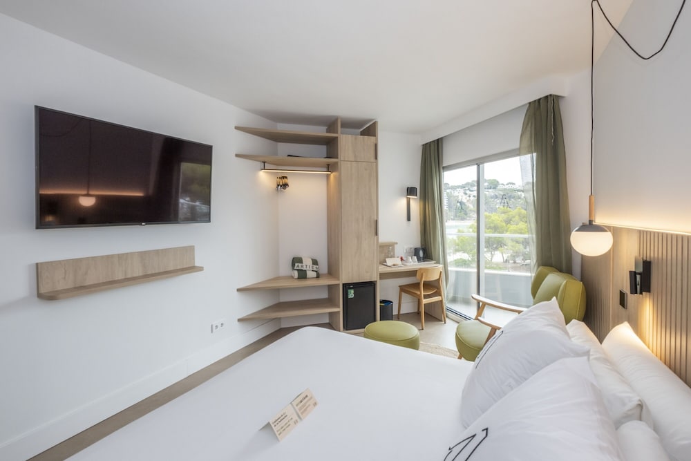 Premium Double Room, Balcony, Sea View photo 2