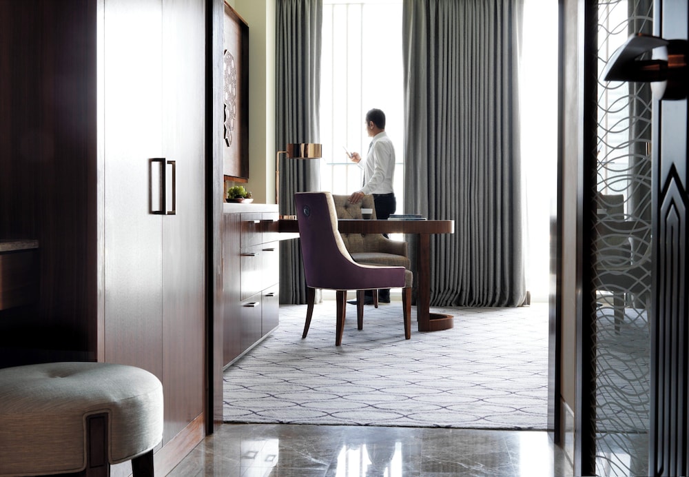 Executive Suite, 1 King Bed photo 3