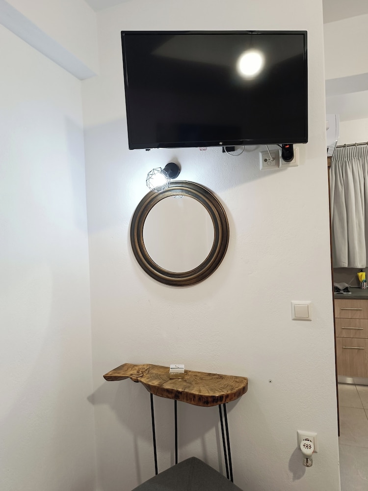 Economy Studio photo 2