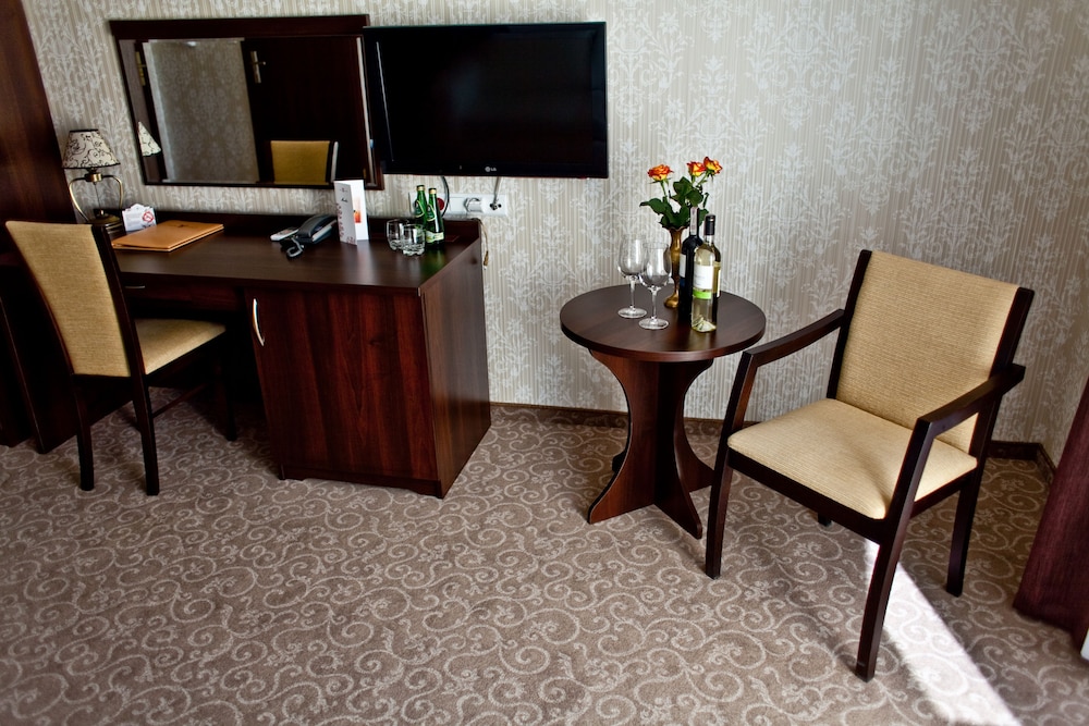 Apartment photo 2