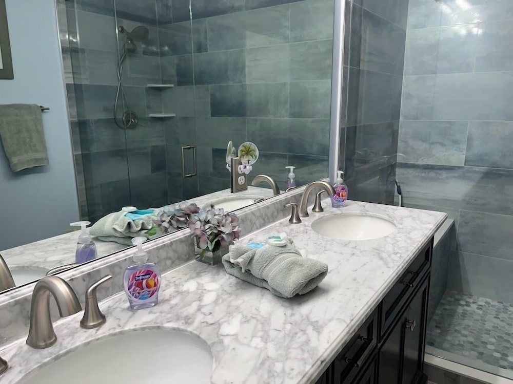 Premium Townhome photo 3