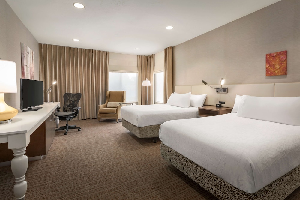 Room, 2 Double Beds, Accessible (Mobility & Hearing, Roll-in Shower) - Photo 3