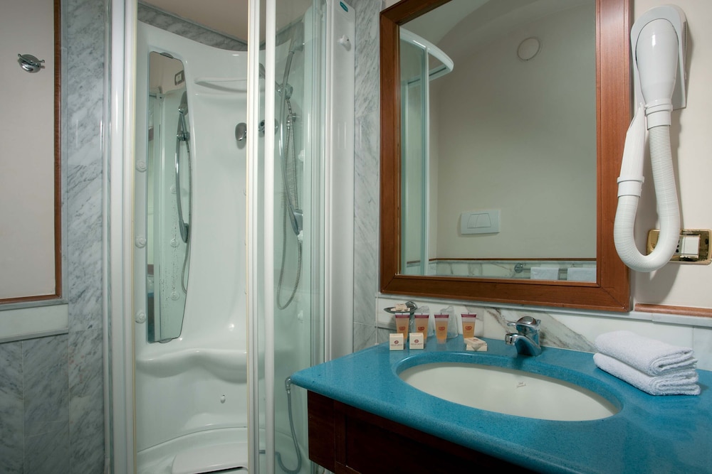 Standard Double Room, Balcony, Sea View - Photo 4