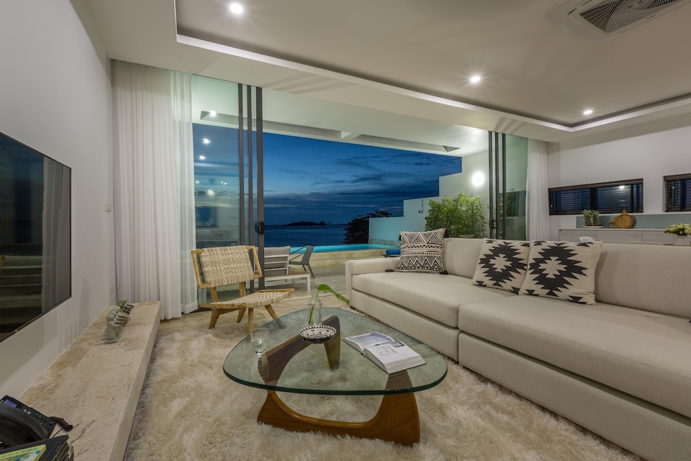 2 Bedroom Sea View Pool Suite & Cinema - Photo 23