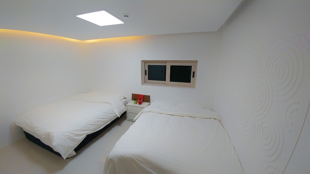 Duplex, Ocean View (Aryeon Narae,25 PY - Extra fee from 6th person on site) photo 2