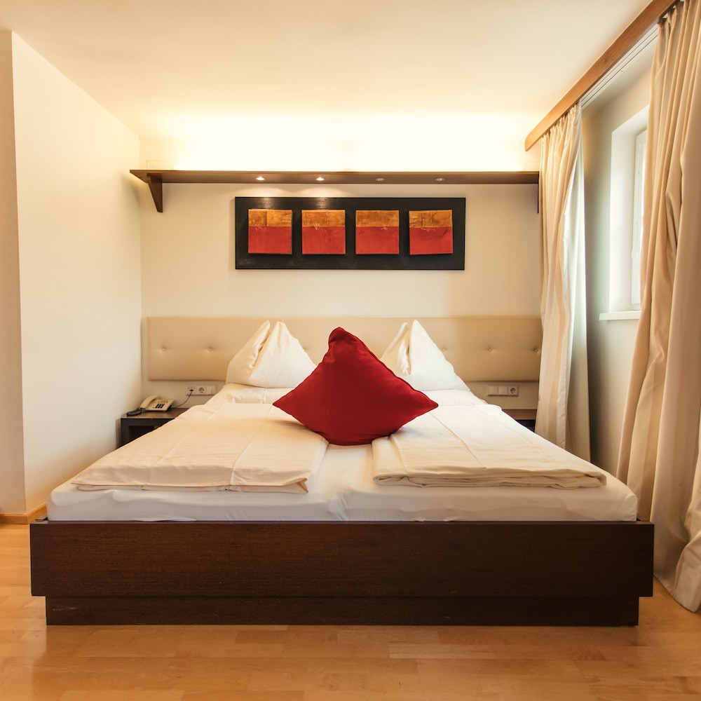 Economy Double Room photo 3