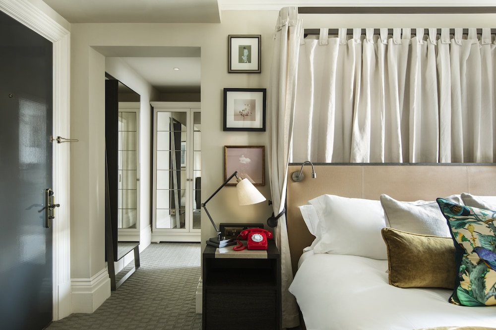 1 King Premium Room