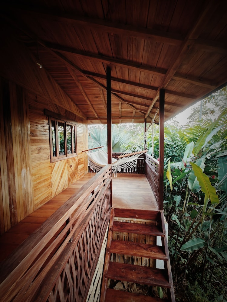 Luxury Chalet, 1 Queen Bed, Non Smoking photo 3