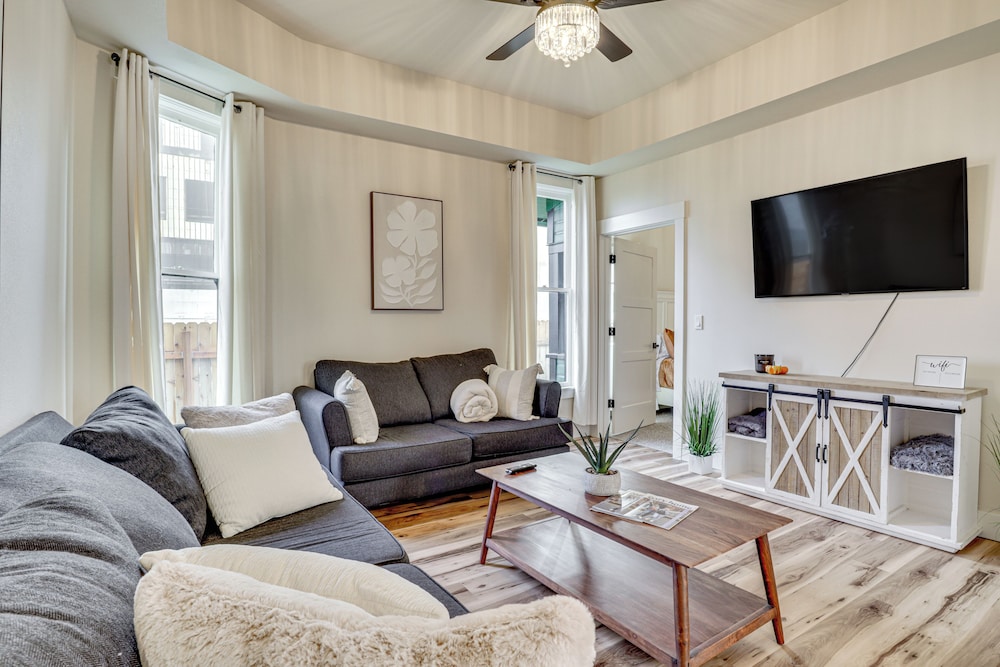House (4 Bedrooms)