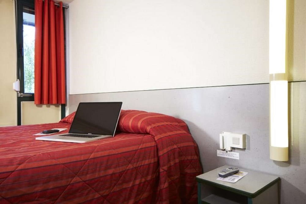 Standard Room, 1 Double Bed photo 2