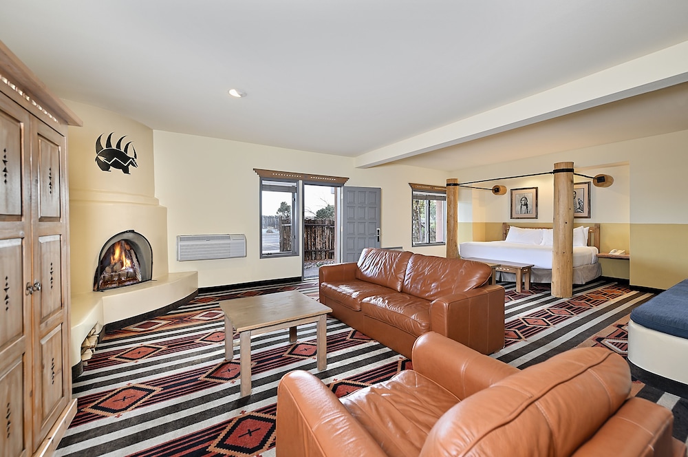 Suite, 1 King Bed (Sandia Kiva Suite) - Photo 1