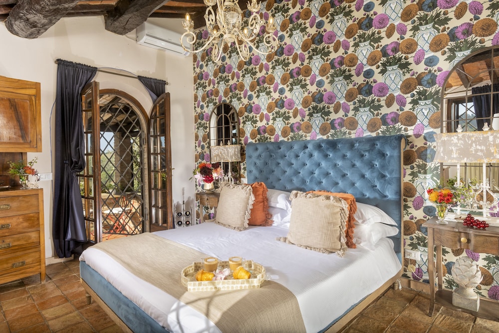 Deluxe Suite, Terrace, Vineyard View