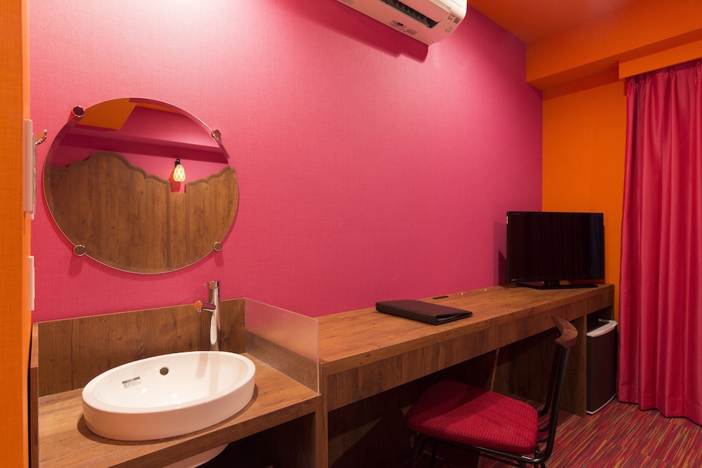 Adjoining Double Room (non-connecting), Non Smoking photo 3