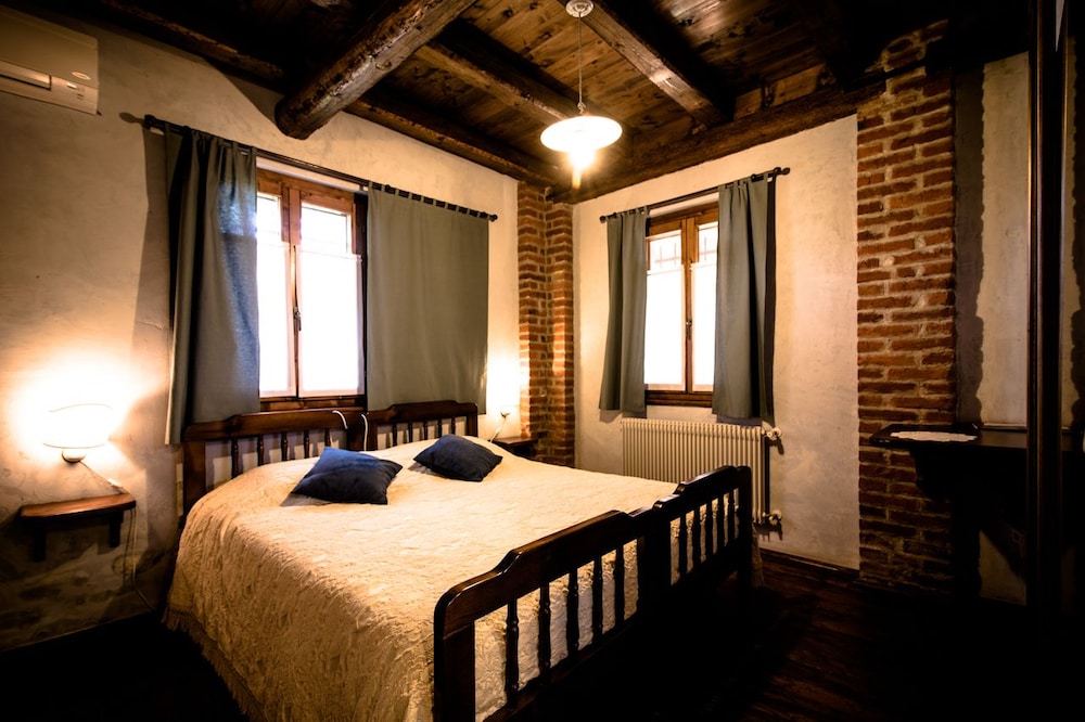 Classic Double Room Single Use, Private Bathroom photo 1