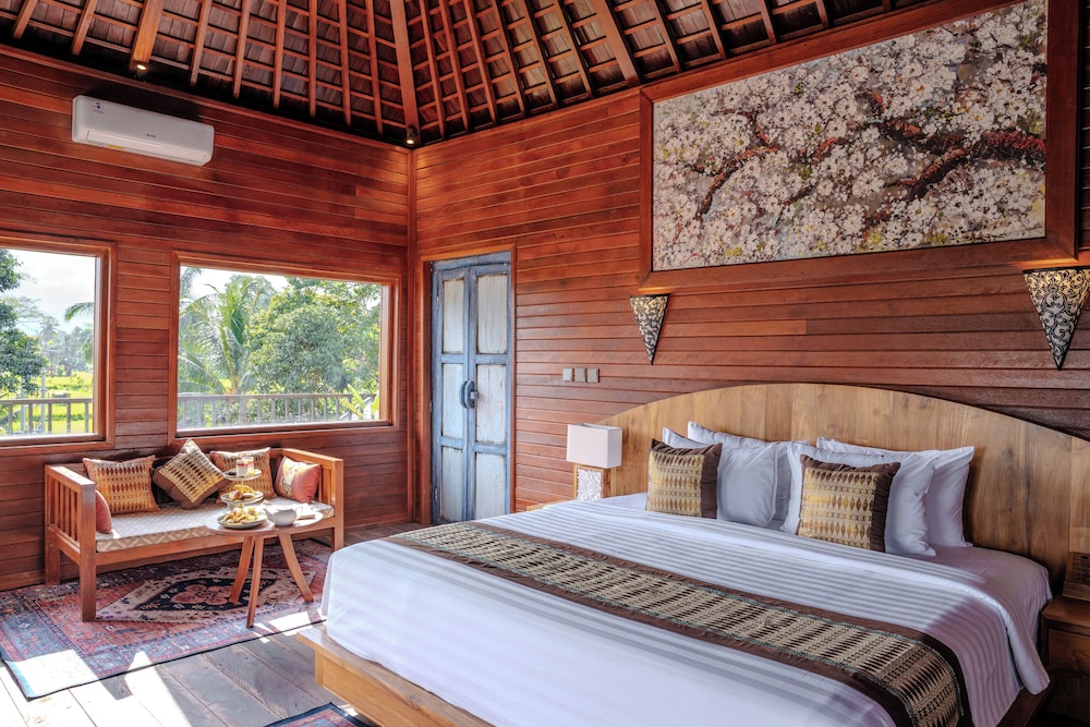 Hoshi Royal Villa