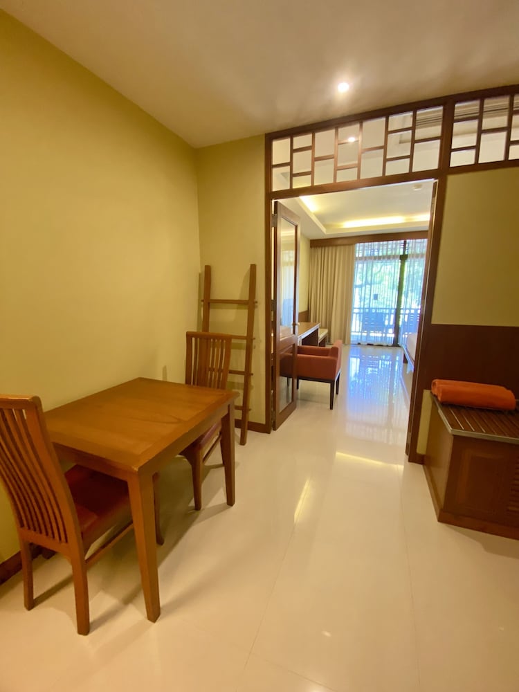 Deluxe Triple Room - Photo 1