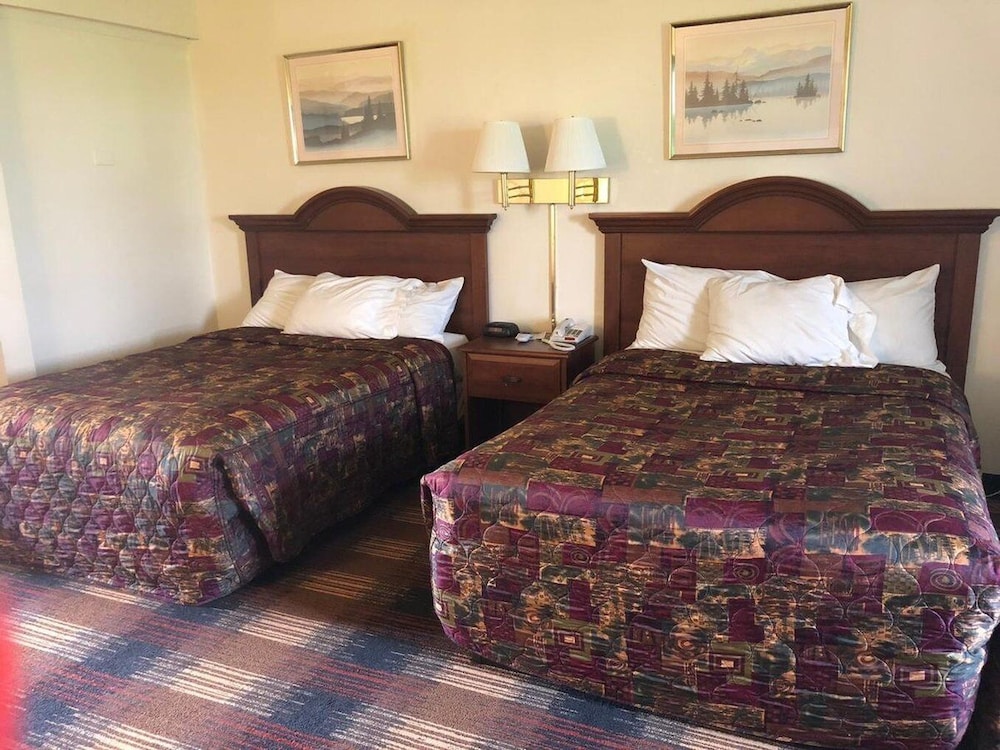 Standard Room, 2 Double Beds - Photo 2