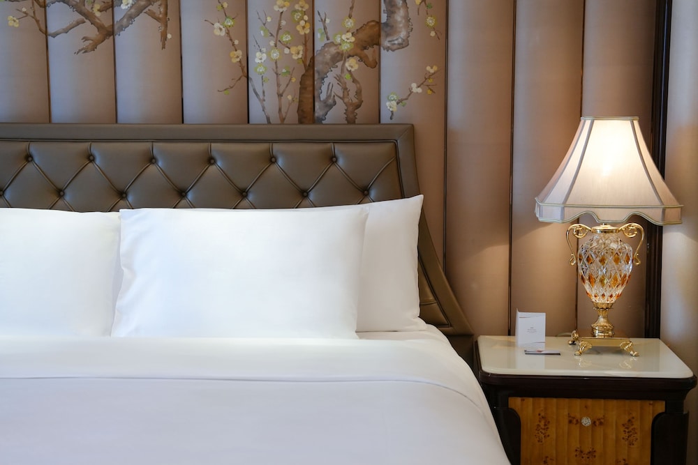 Grand Deluxe King Room photo 3