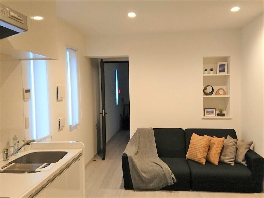 Apartment 2F photo 3