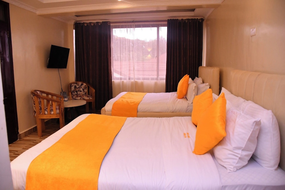 Deluxe Twin Room photo 2