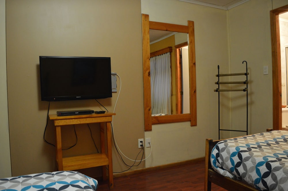 Standard Quadruple Room, Multiple Beds, Non Smoking photo 1