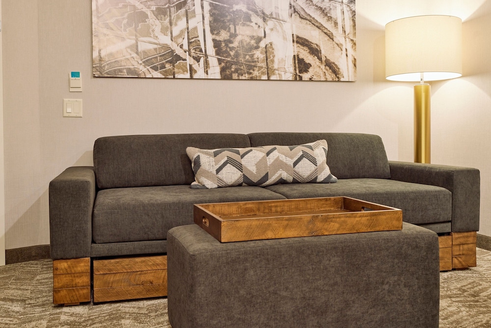 Suite, Multiple Beds - Photo 4