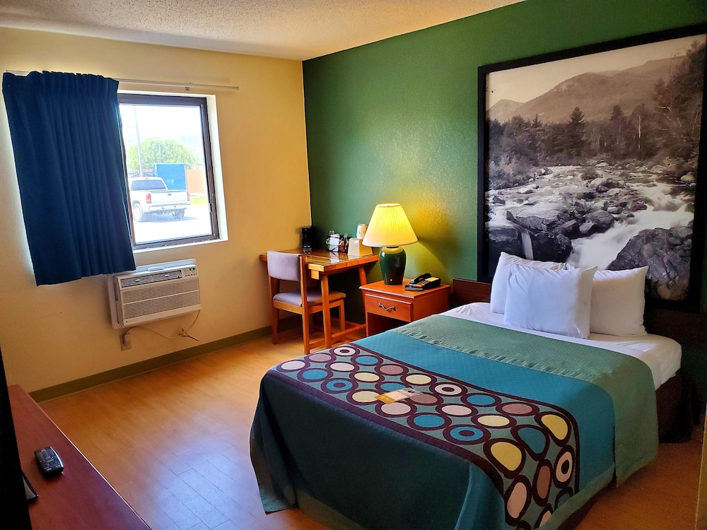Room, 1 Double Bed, Accessible, Non Smoking (Mobility, Bathtub w/Grab Bars) photo 3