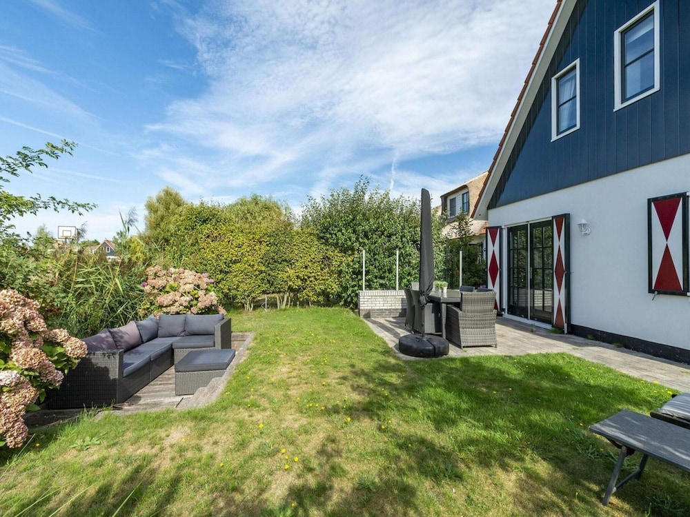 Villa photo 3