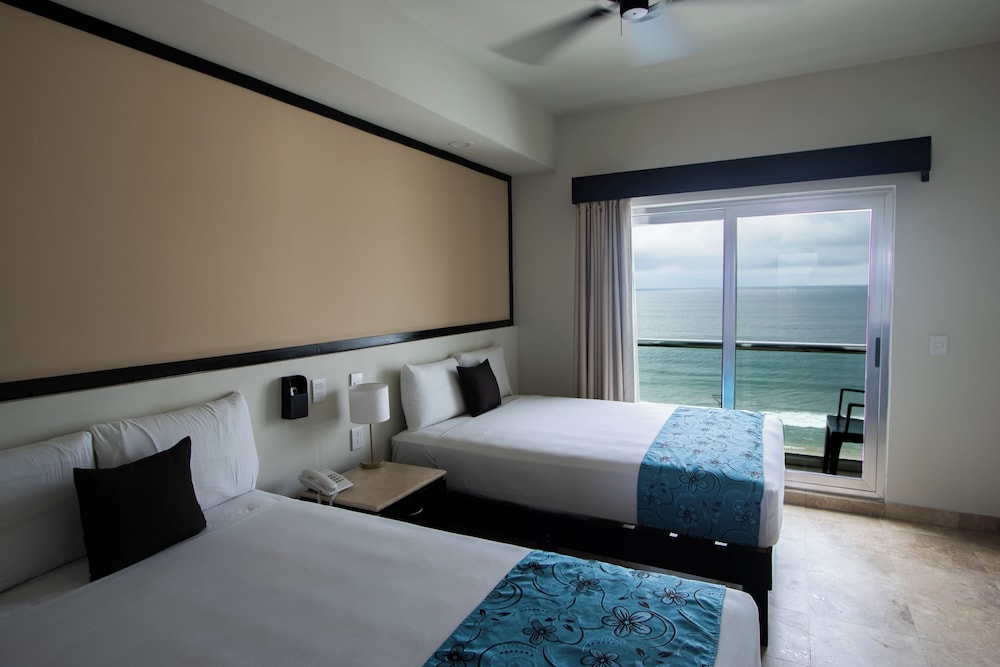 Standard Room, Ocean View - Photo 1