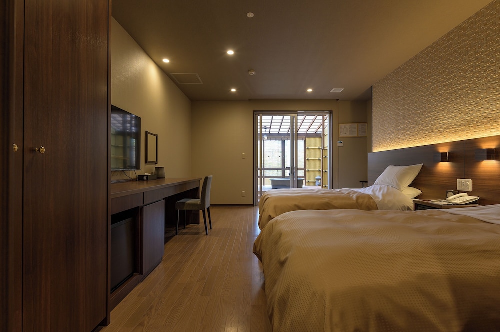 Twin Room TAKETORI with Open-Air Bath