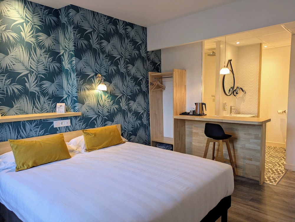 Superior Double Room - Photo 12