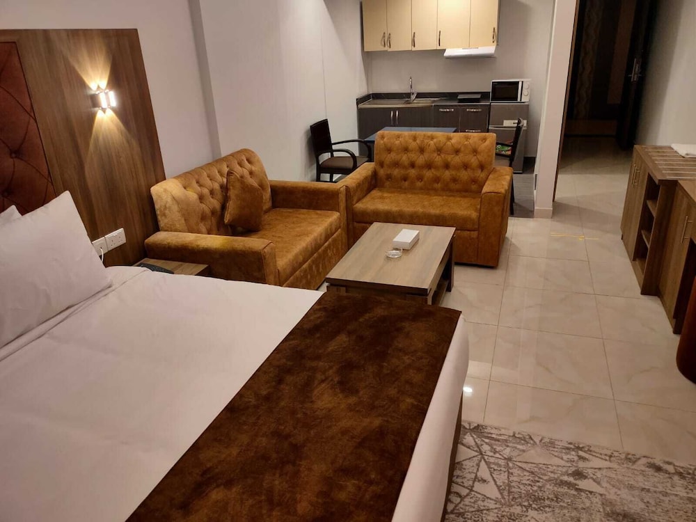 Family Apartment, 1 Bedroom photo 2