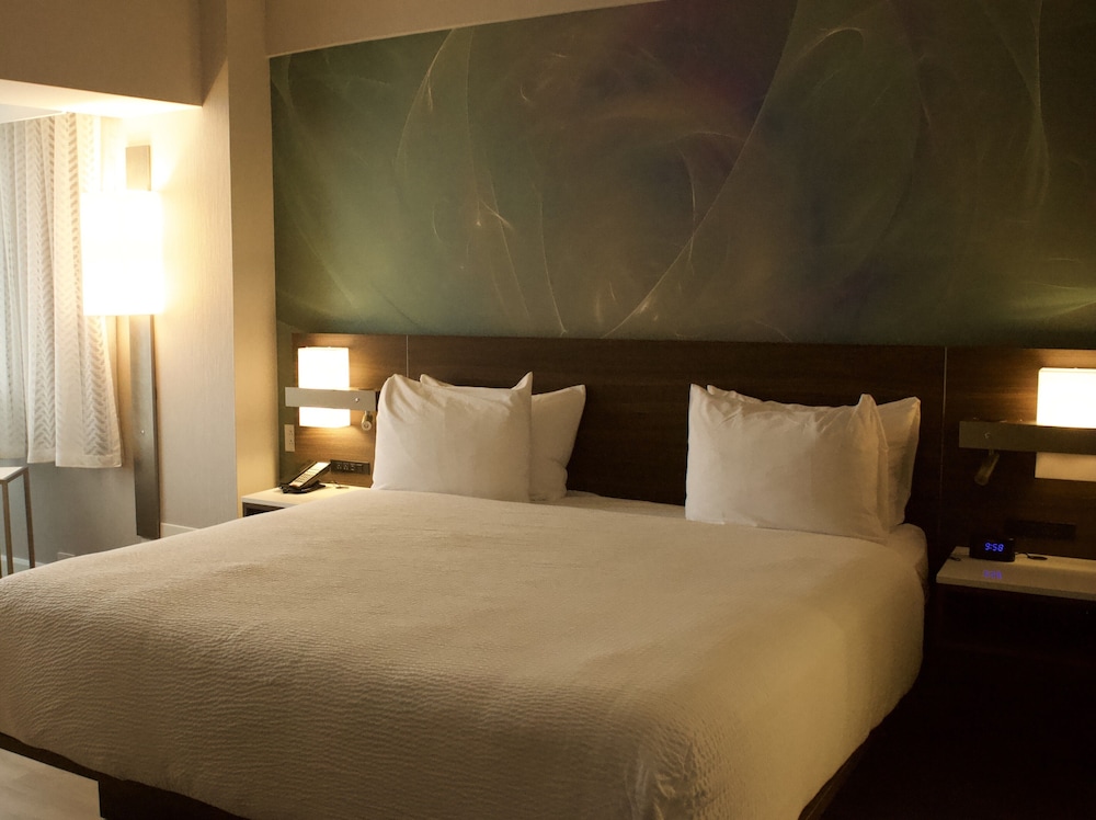 Standard Room, 1 King Bed - Photo 2