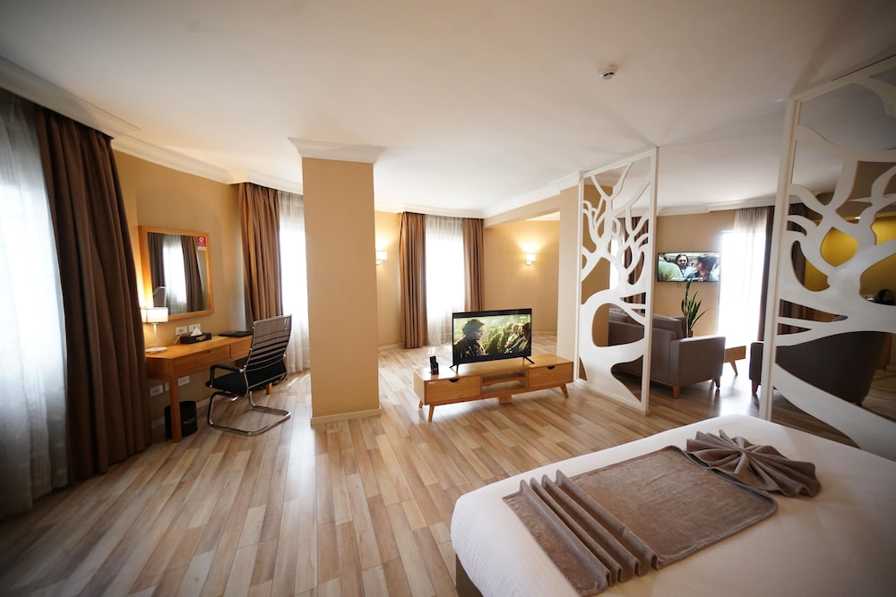 Mado Suite photo 2