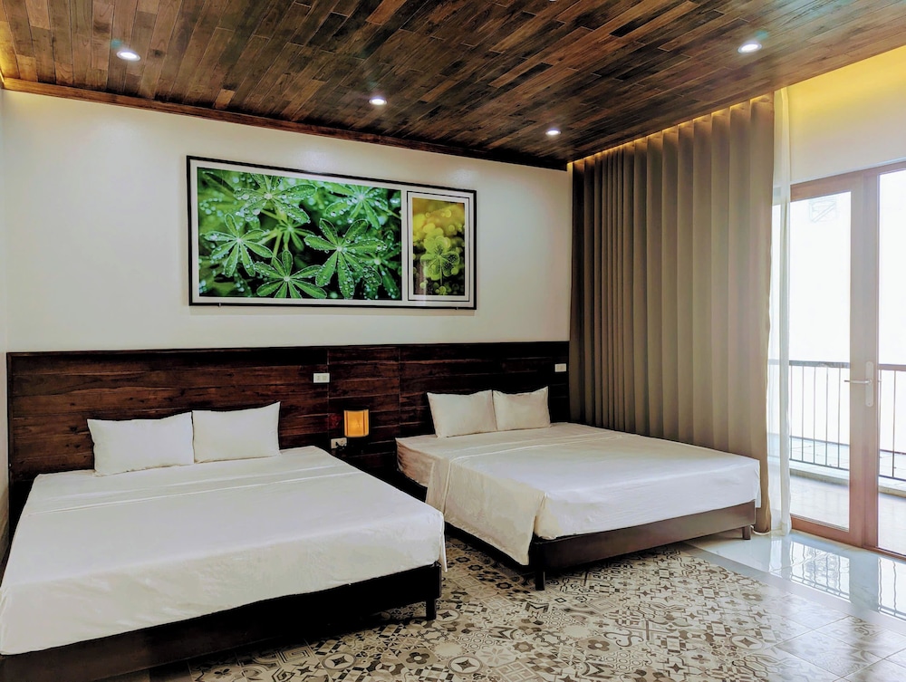 Deluxe Quadruple Room