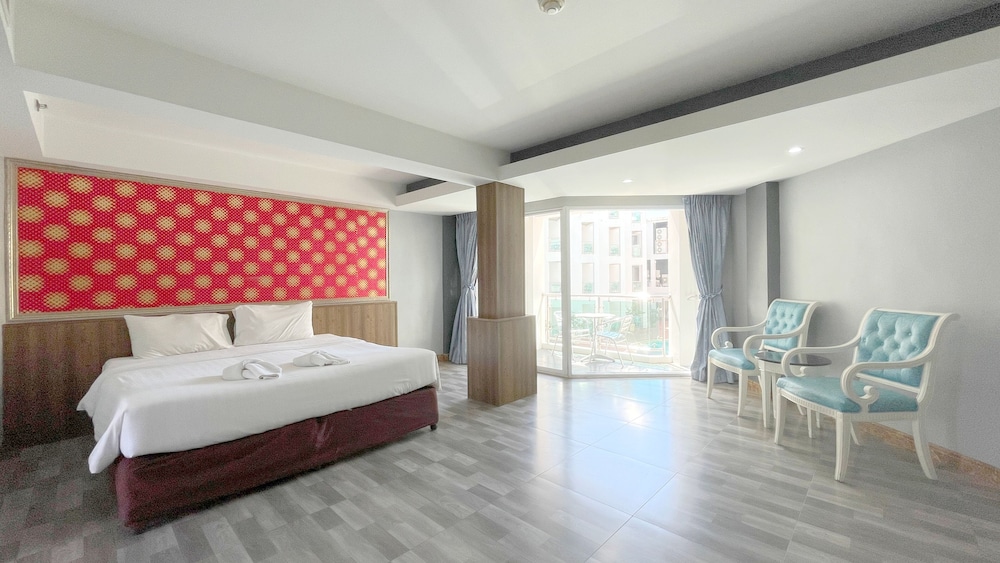 Premier Suite, 1 King Bed - Photo 4