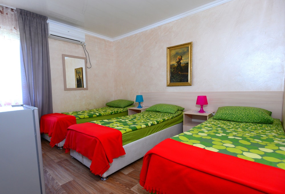 Comfort Triple Room