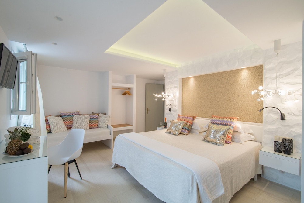 Superior Suite, Semi Basement photo 2