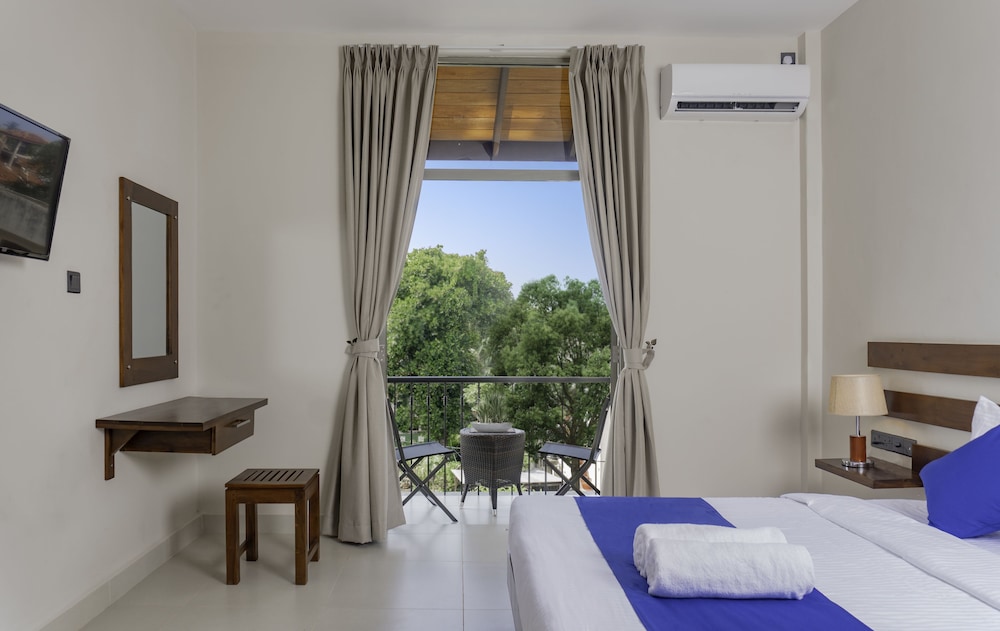 Deluxe Room, Canal View - Photo 6