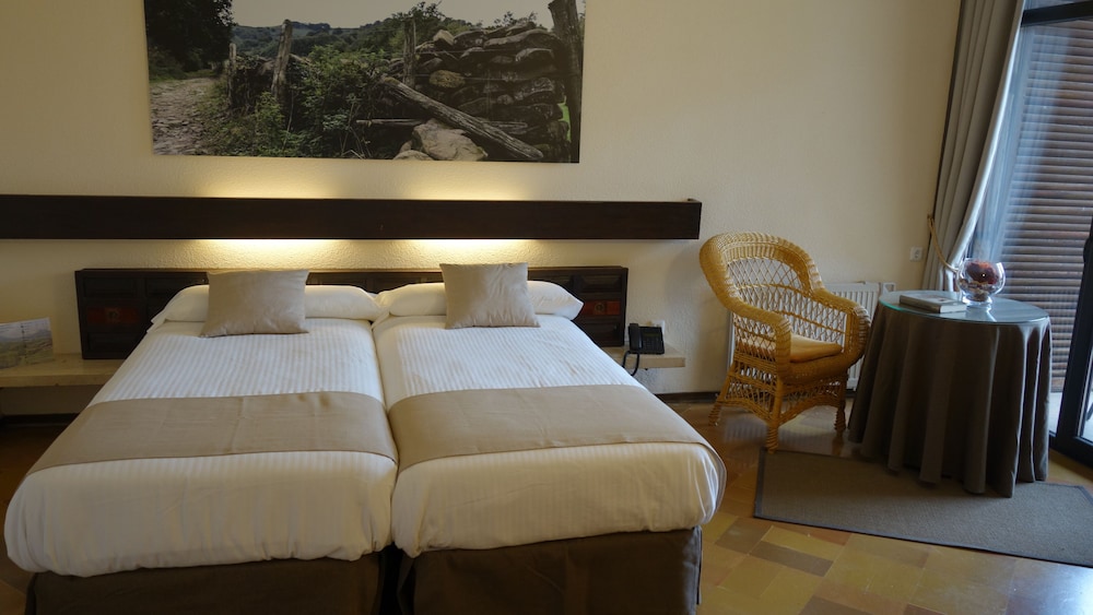 Standard Double Room - Photo 1